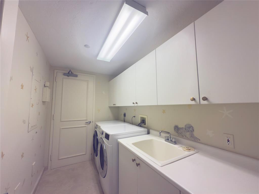 800 Ocean Drive 404 Property Photo 13