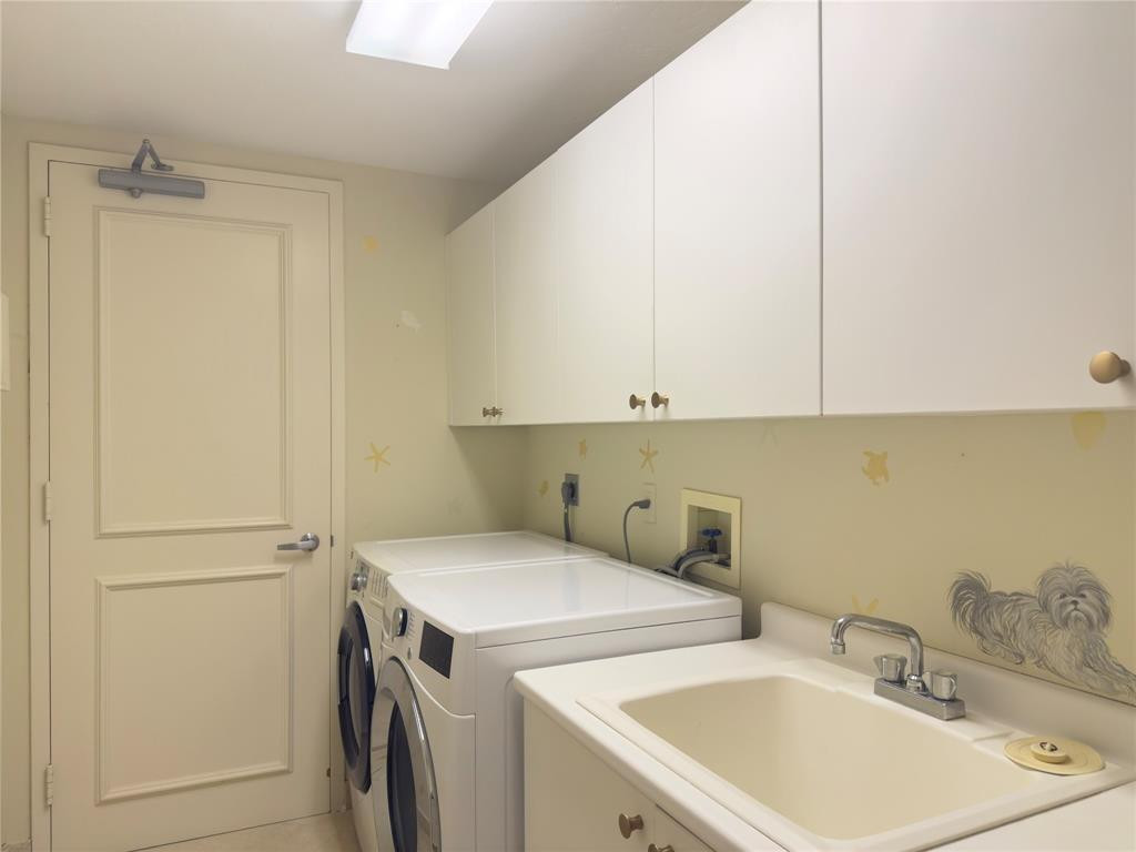 800 Ocean Drive 404 Property Photo 14