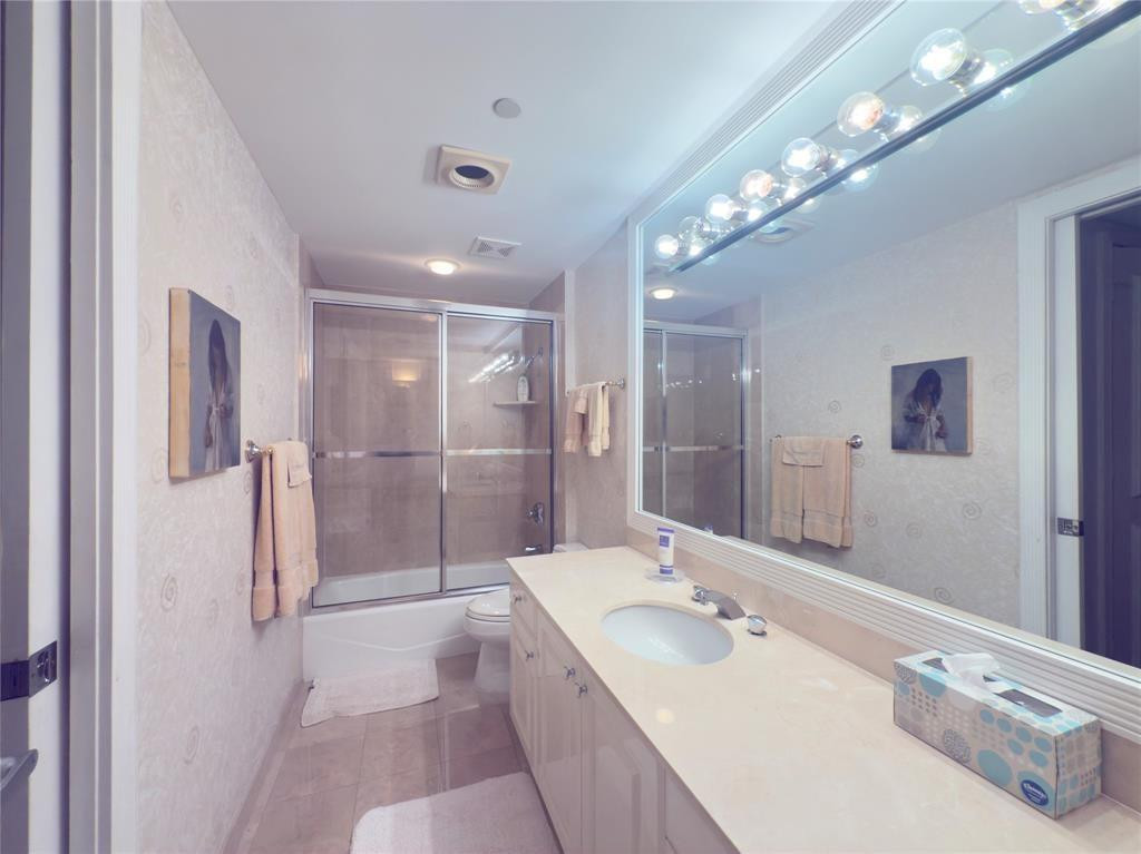 800 Ocean Drive 404 Property Photo 15