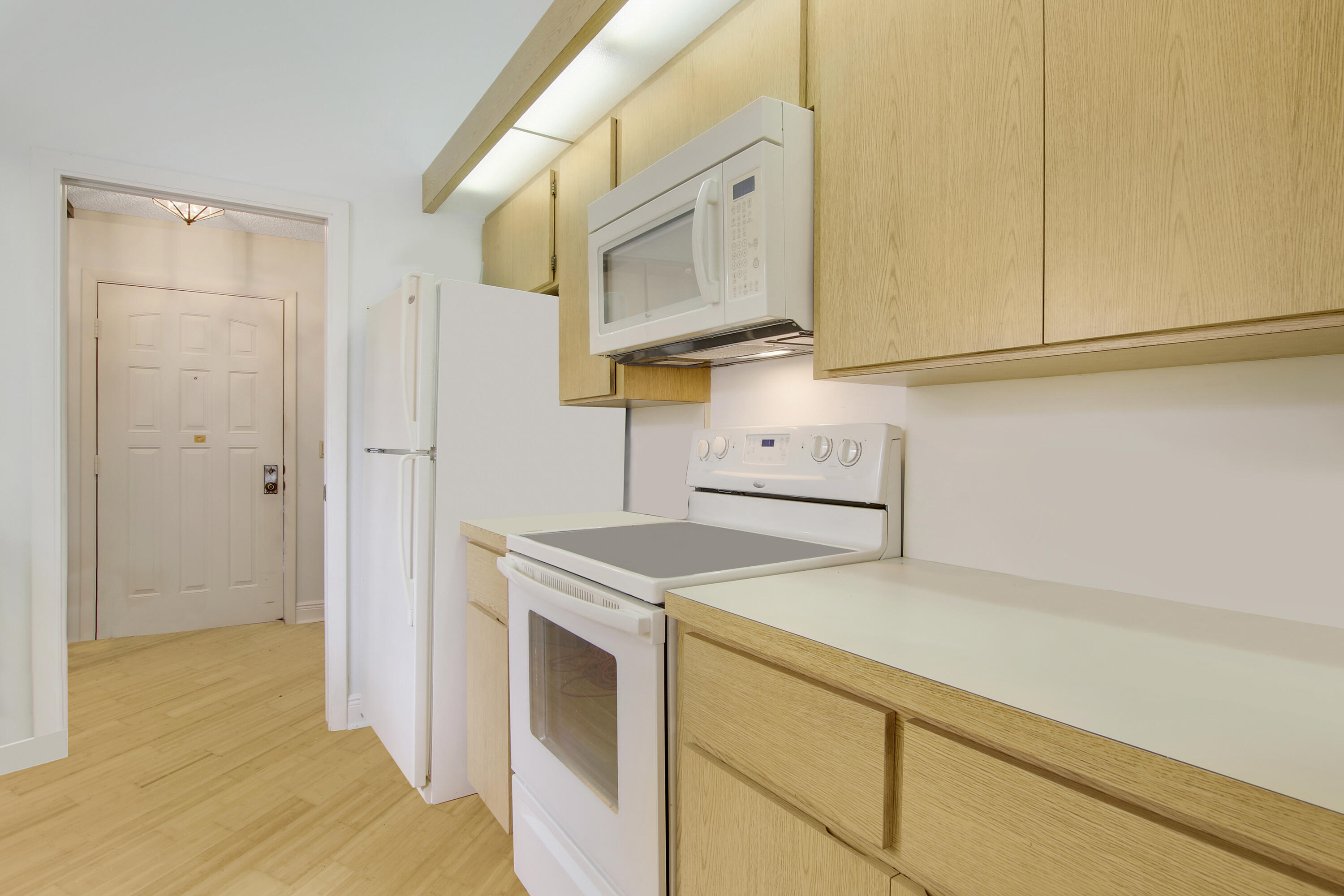 111 Seashore Drive Property Photo 8