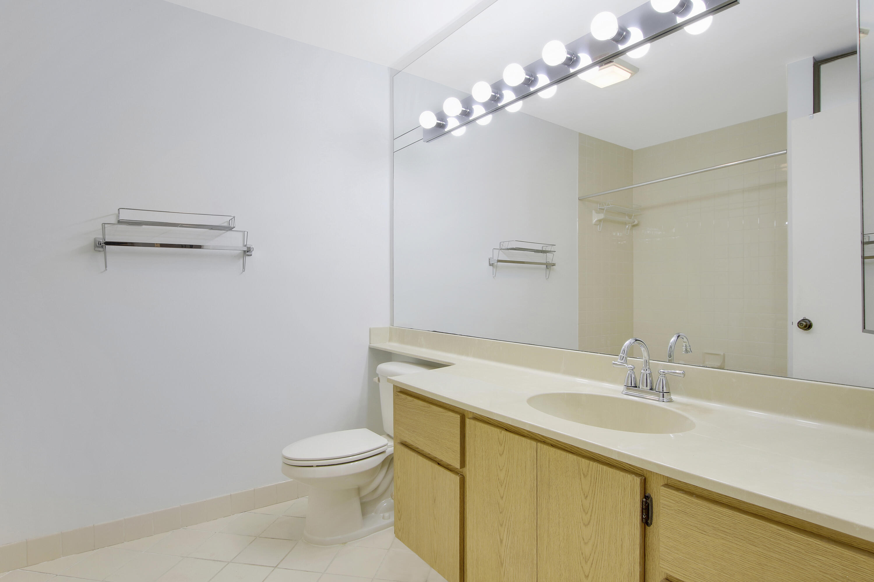 111 Seashore Drive Property Photo 17