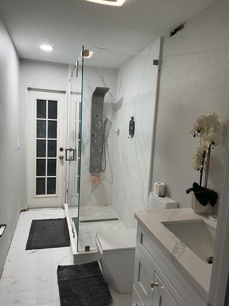 219 Nw Biltmore Street Property Photo 5