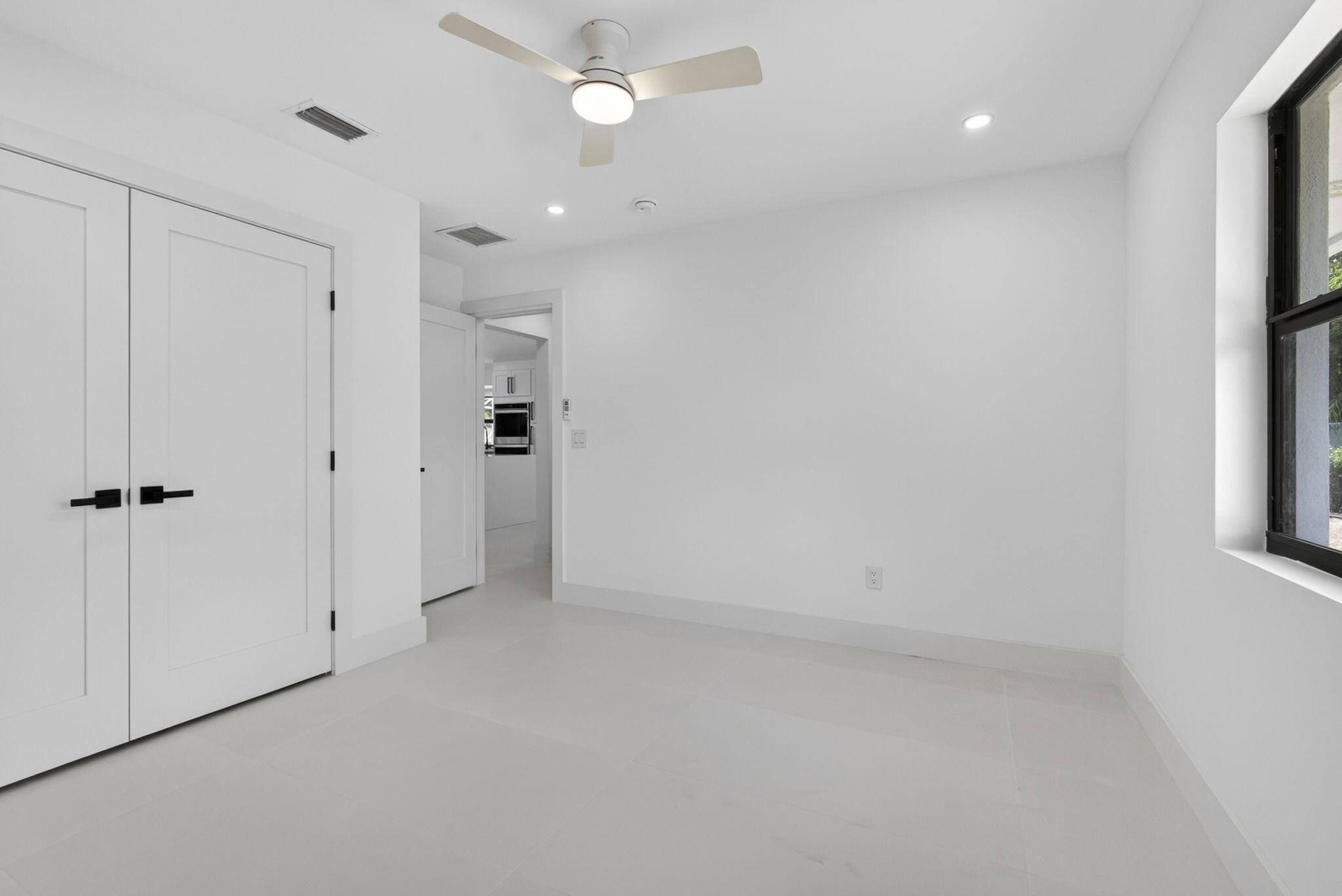 8111 W Lake Drive Property Photo 36