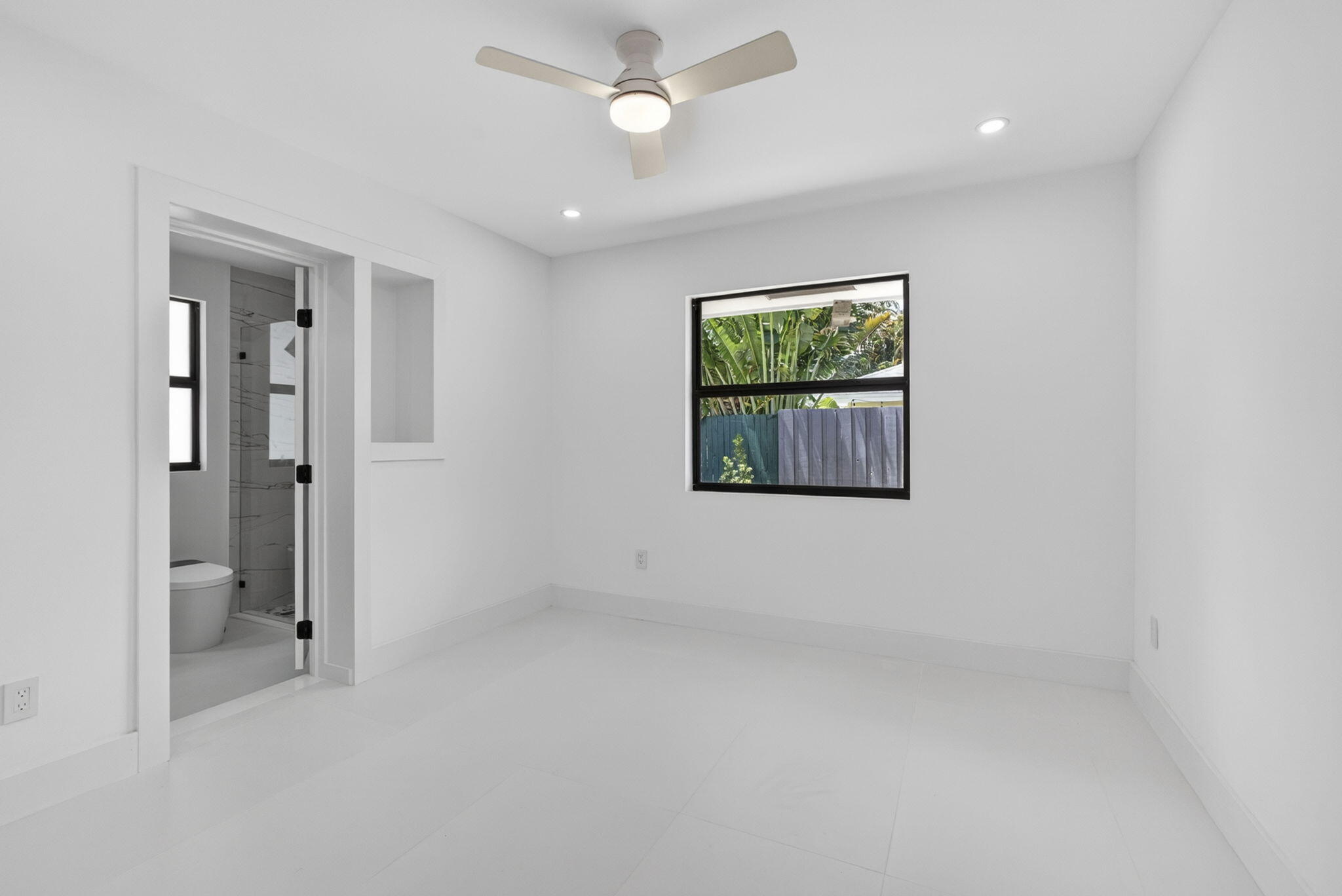 8111 W Lake Drive Property Photo 38