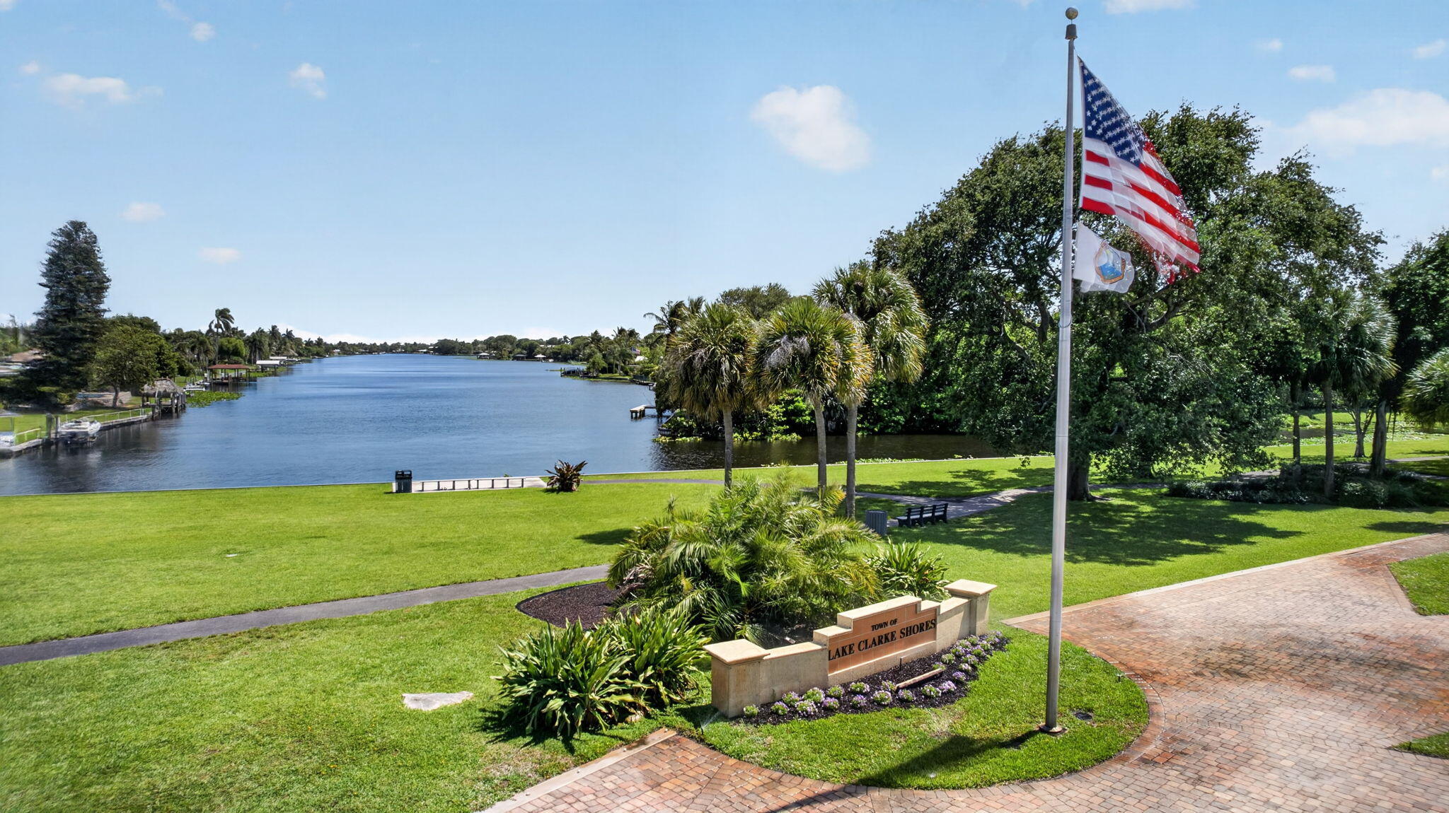 8111 W Lake Drive Property Photo 65