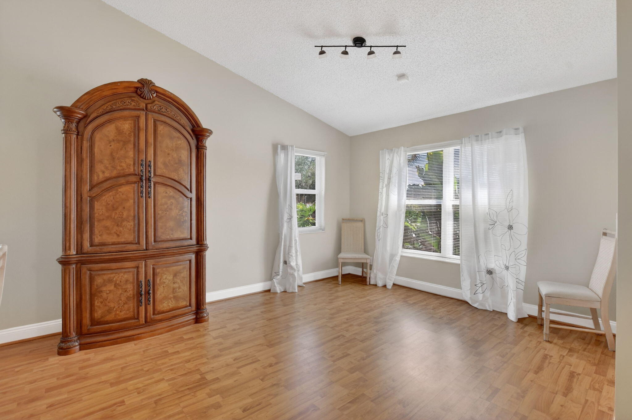 10065 Camelback Lane Property Photo 23