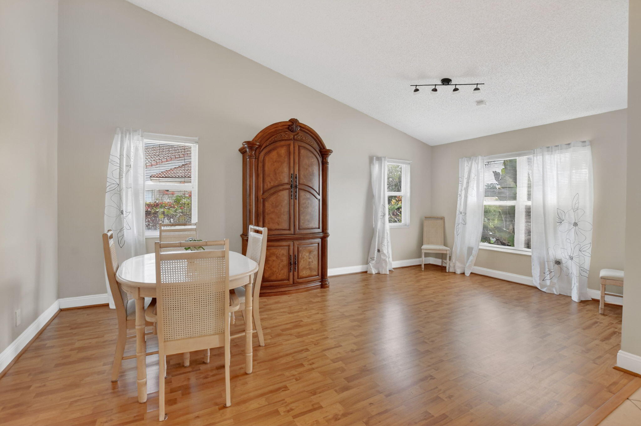 10065 Camelback Lane Property Photo 33