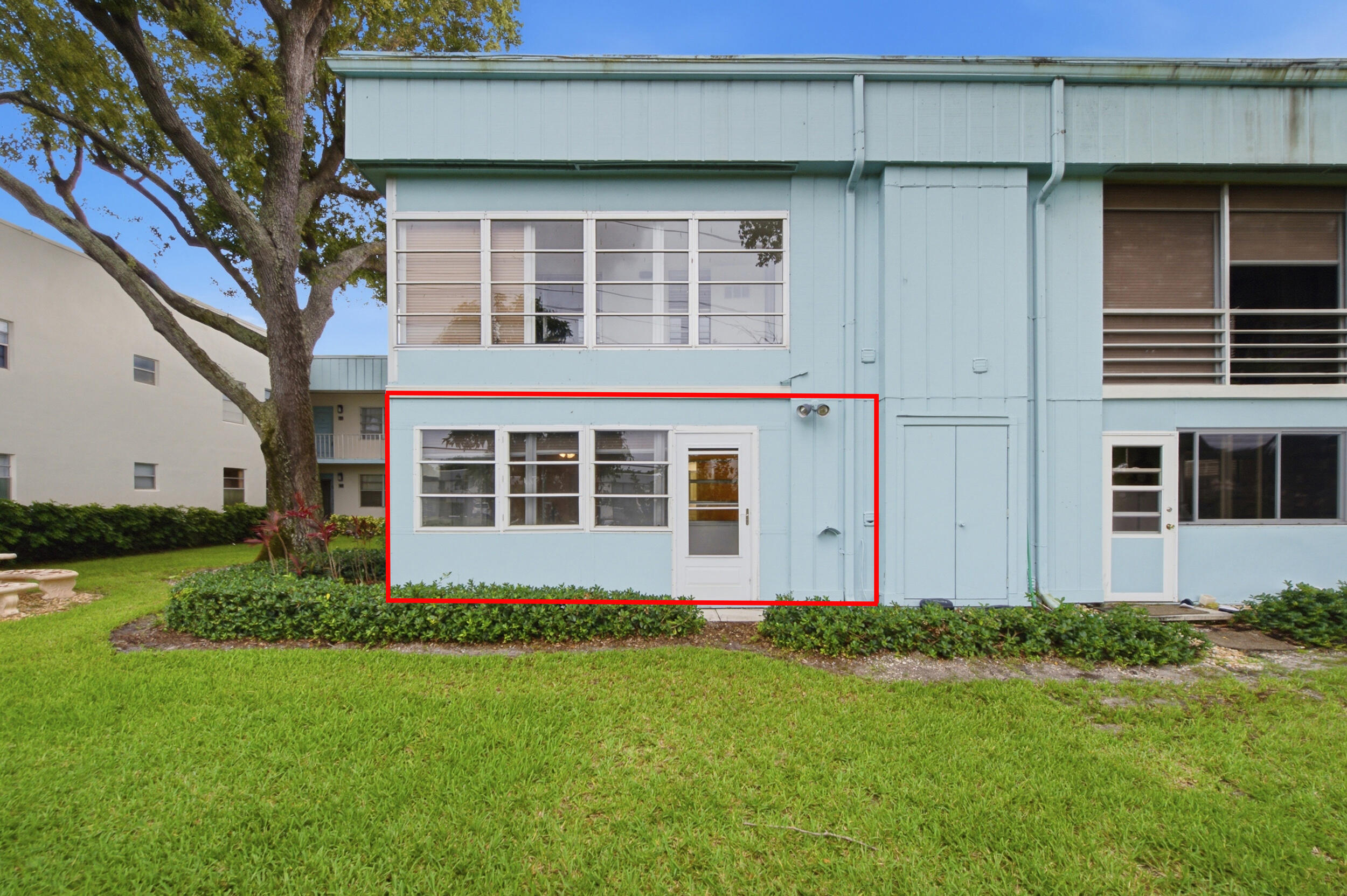 442 Normandy J Property Photo 24