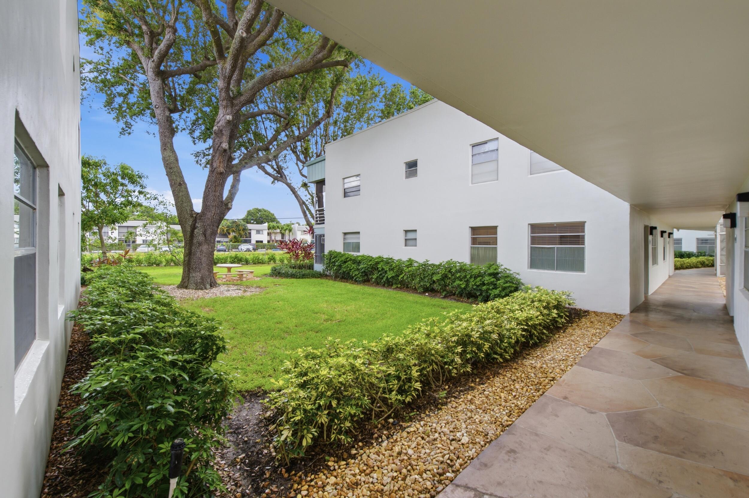 442 Normandy J Property Photo 29
