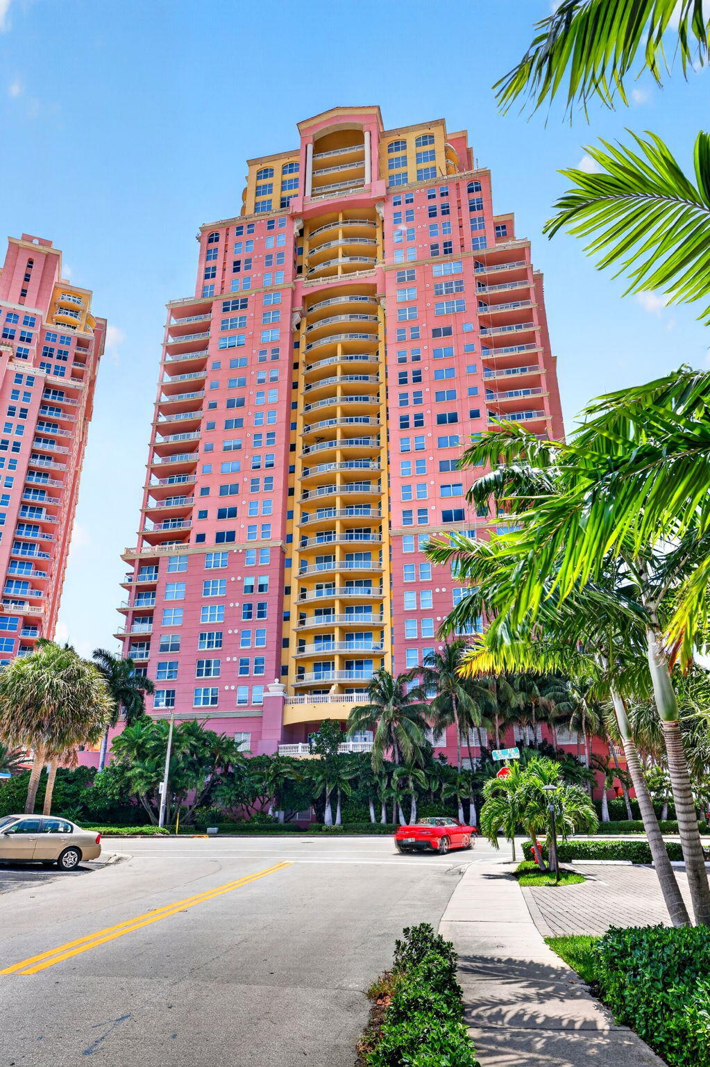 2100 N Ocean Boulevard 8b Property Photo 1