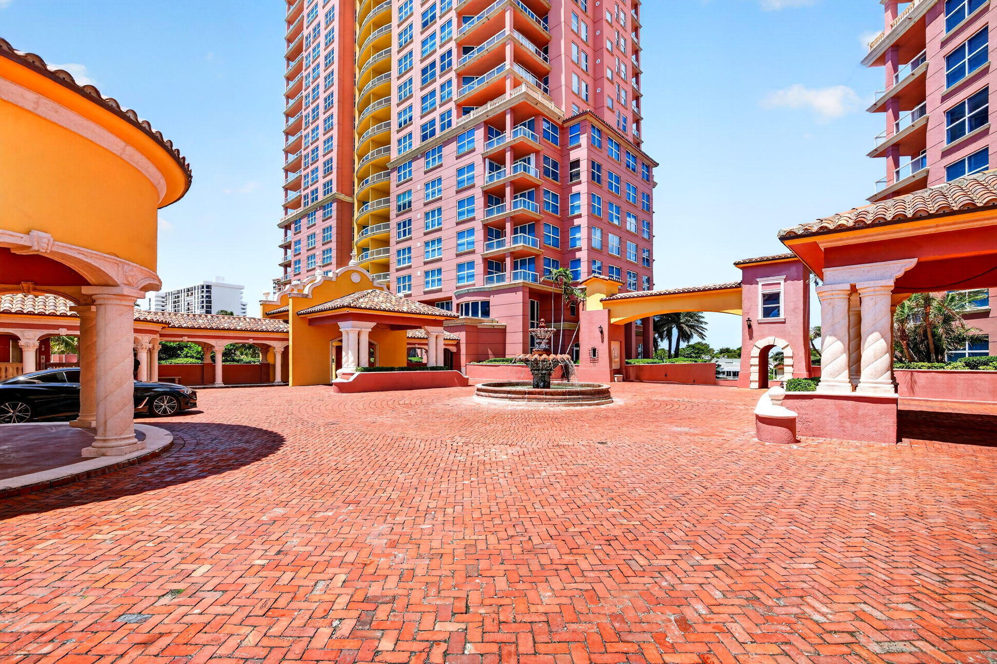 2100 N Ocean Boulevard 8b Property Photo 4