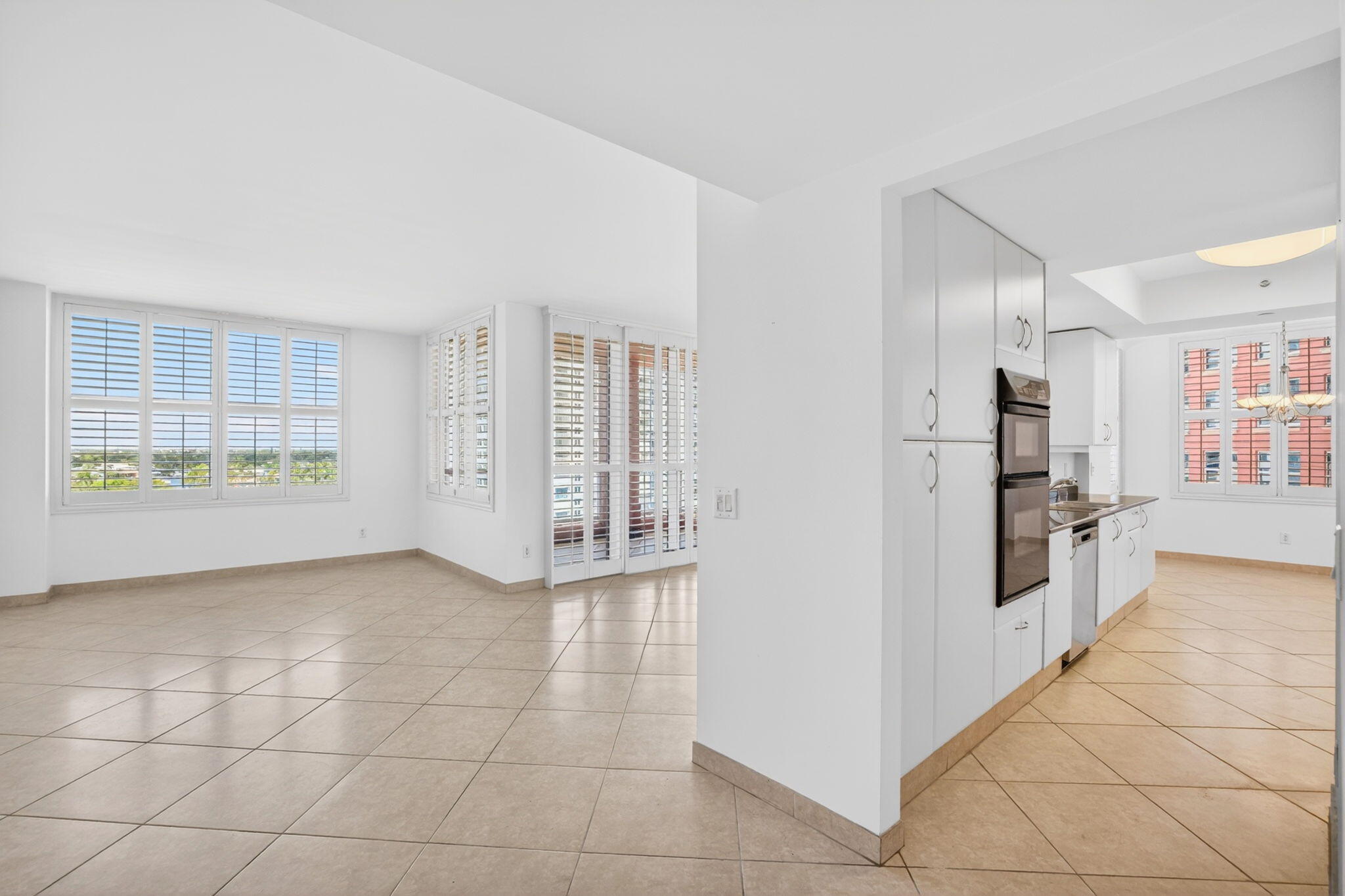 2100 N Ocean Boulevard 8b Property Photo 8