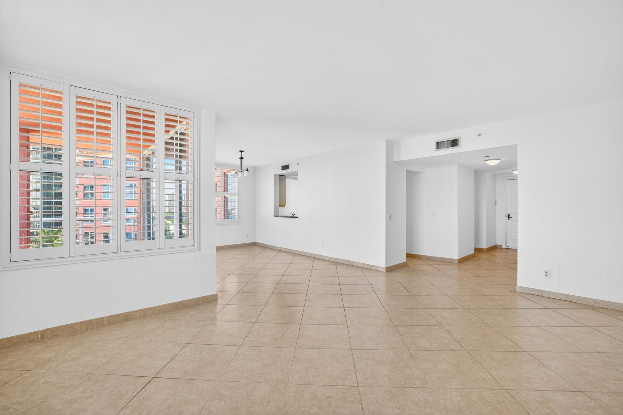 2100 N Ocean Boulevard 8b Property Photo 10