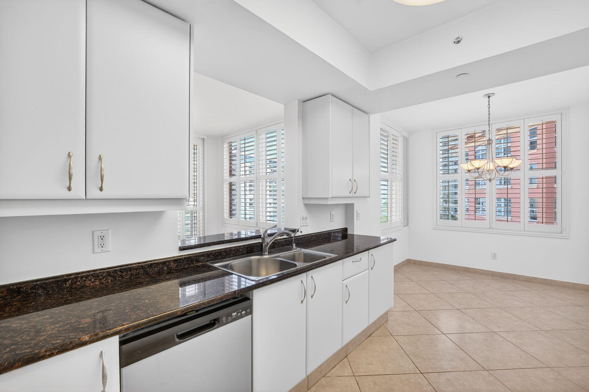 2100 N Ocean Boulevard 8b Property Photo 15