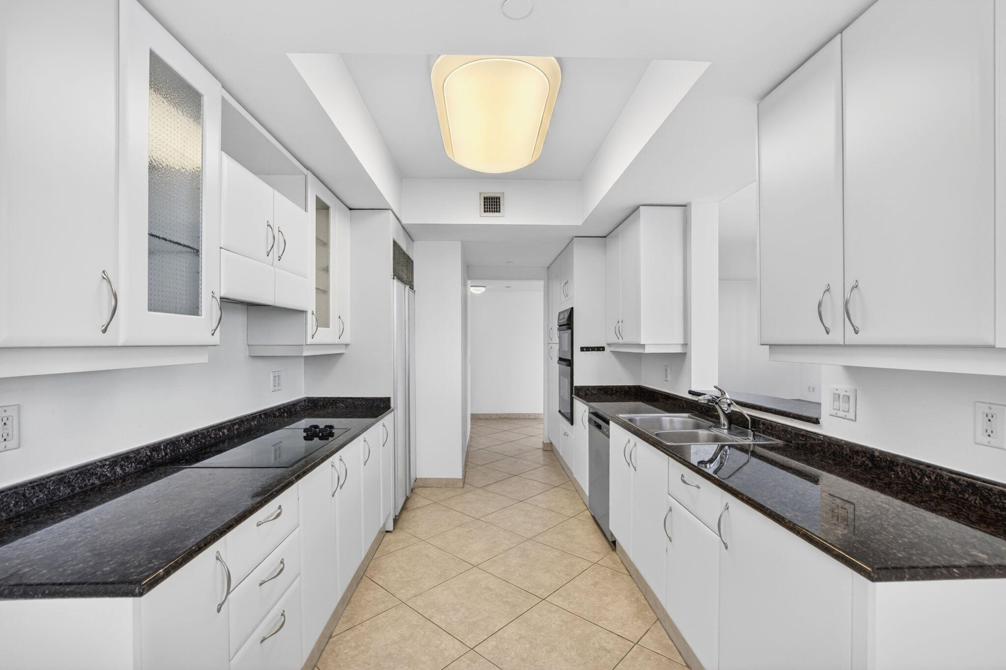 2100 N Ocean Boulevard 8b Property Photo 16