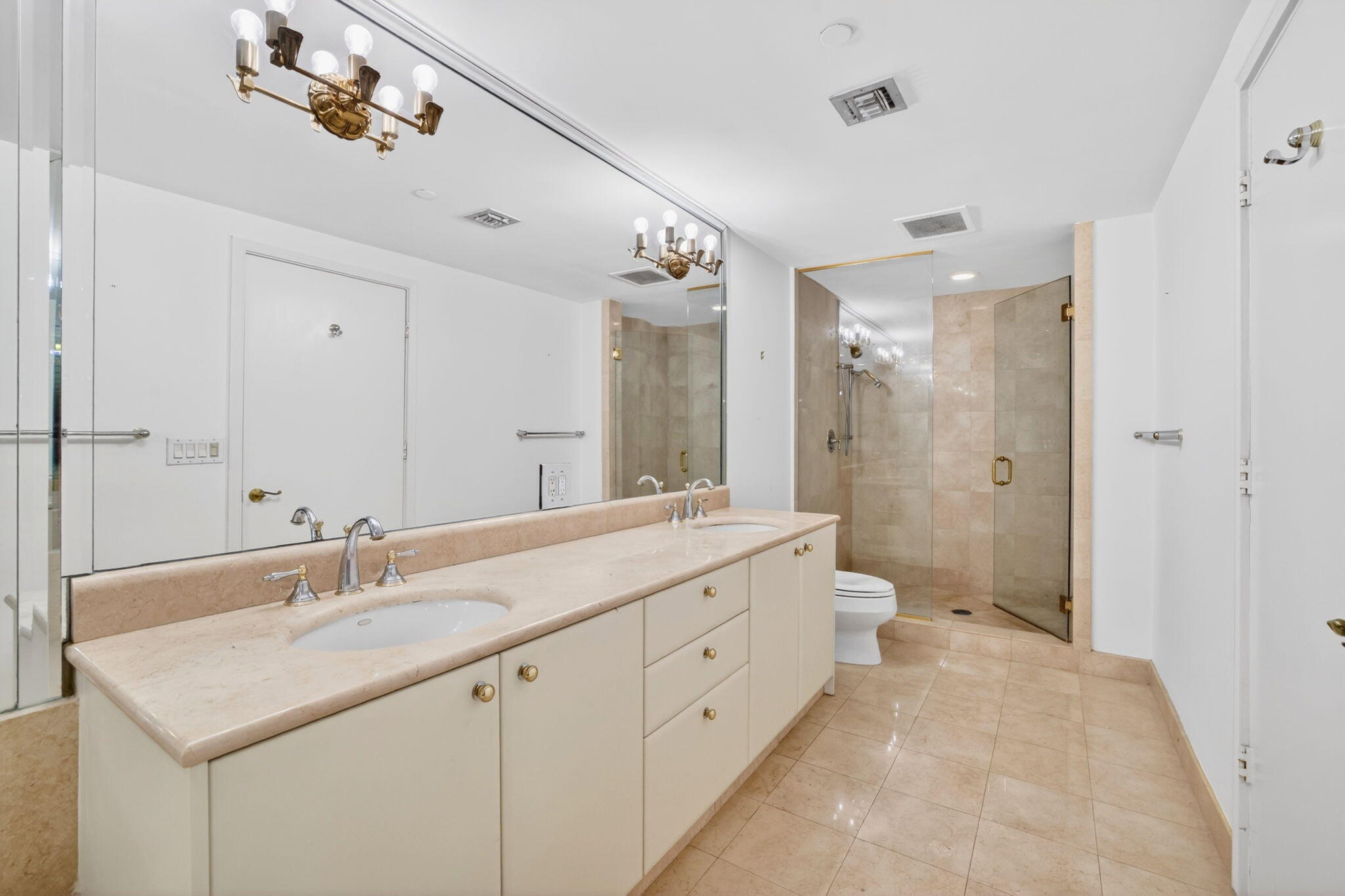 2100 N Ocean Boulevard 8b Property Photo 20