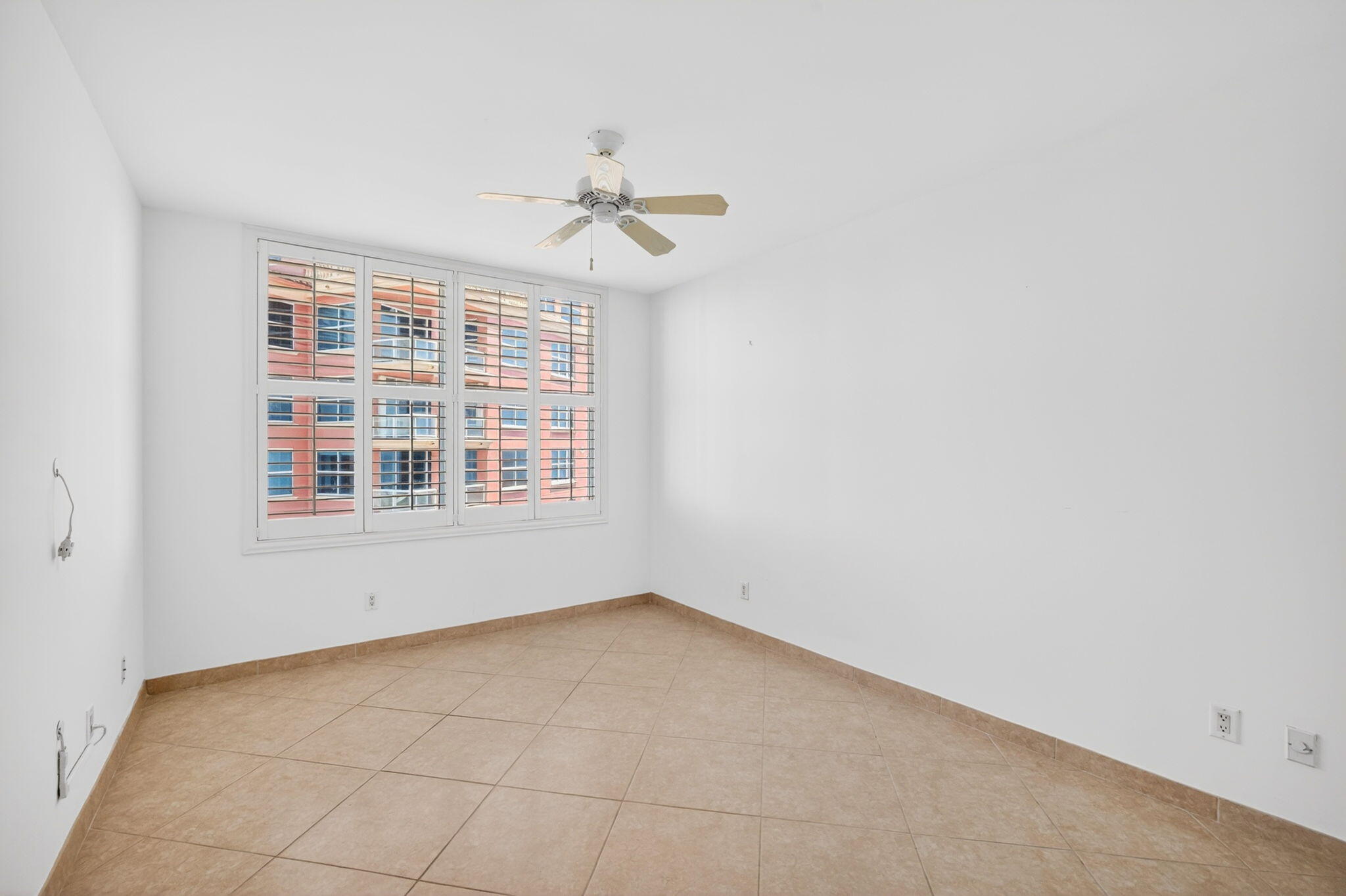 2100 N Ocean Boulevard 8b Property Photo 23
