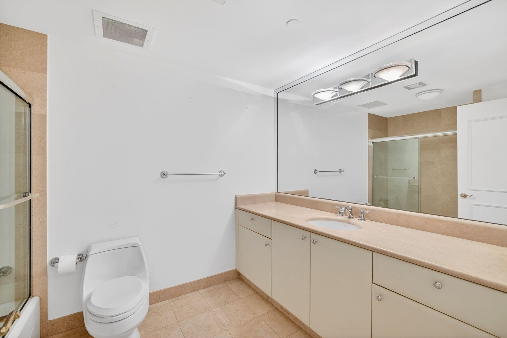 2100 N Ocean Boulevard 8b Property Photo 25