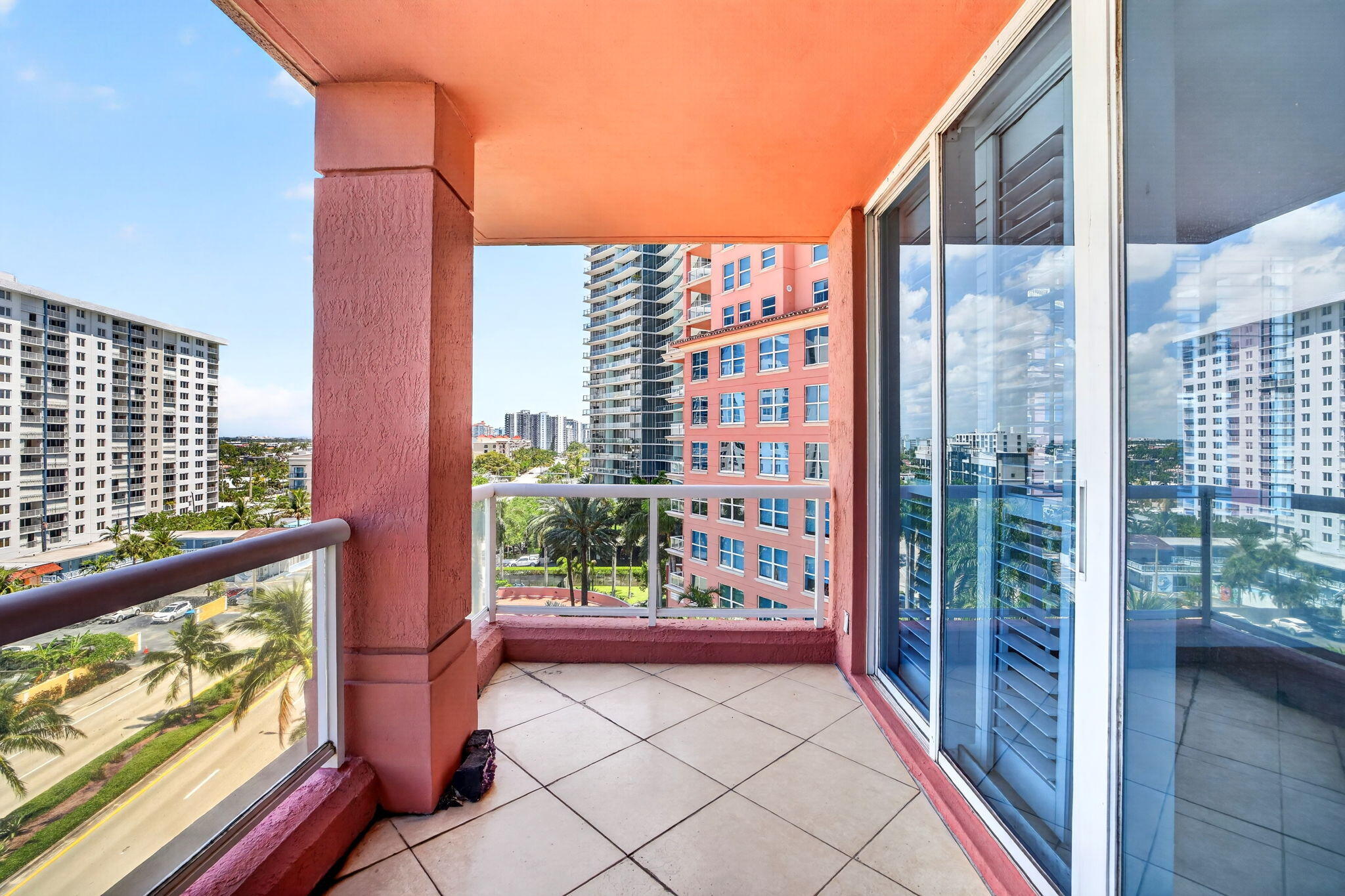 2100 N Ocean Boulevard 8b Property Photo 27