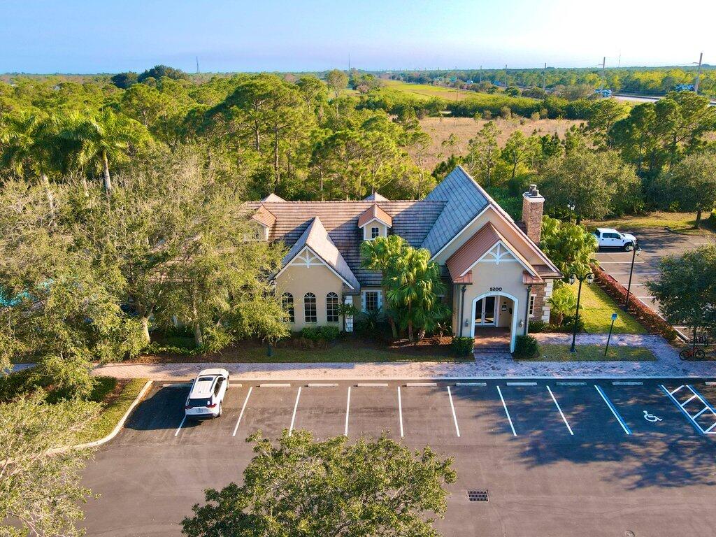 941 Sw Sea Green Street Property Photo 35