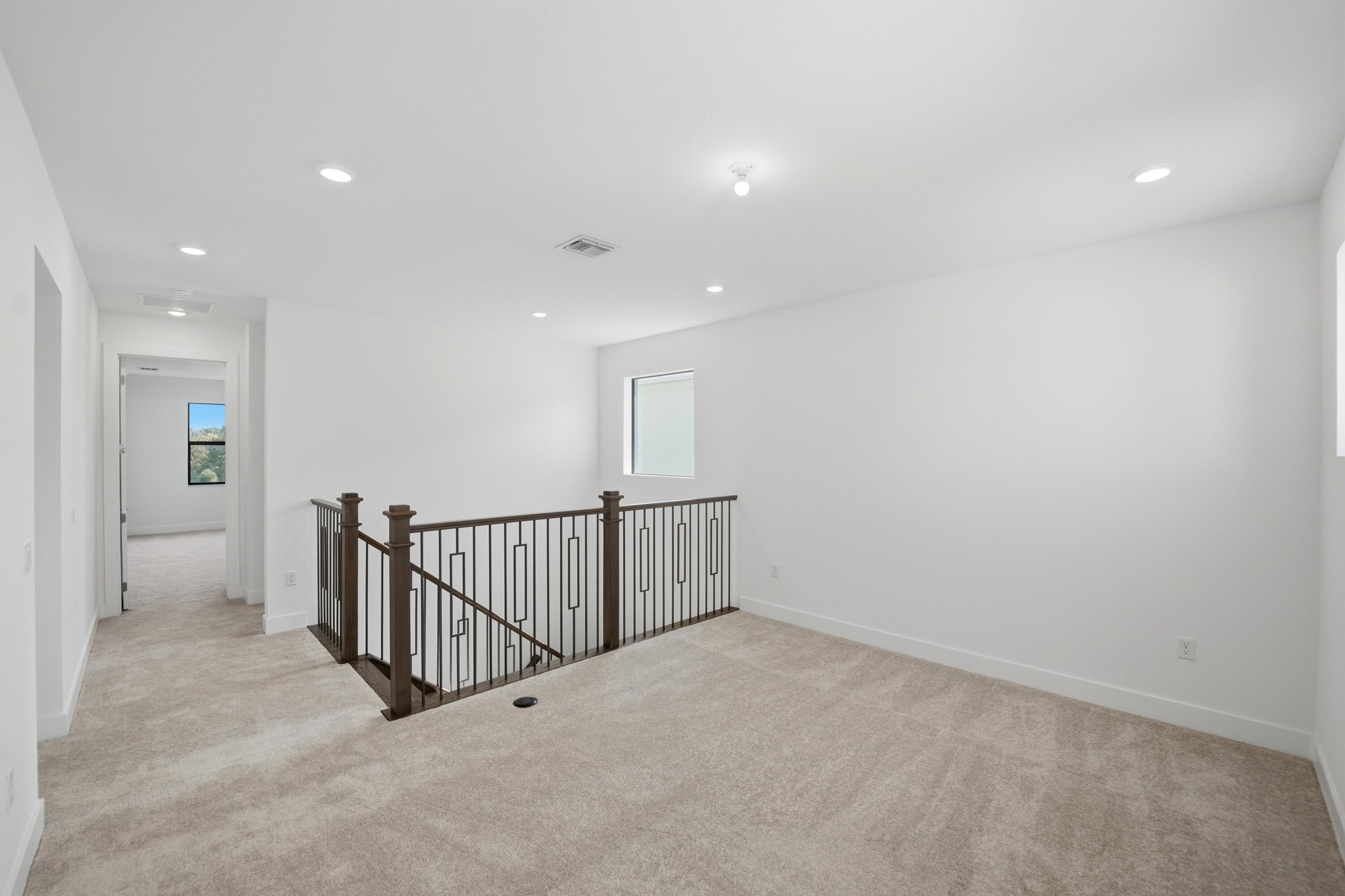 1012 Raleigh Way Property Photo 17