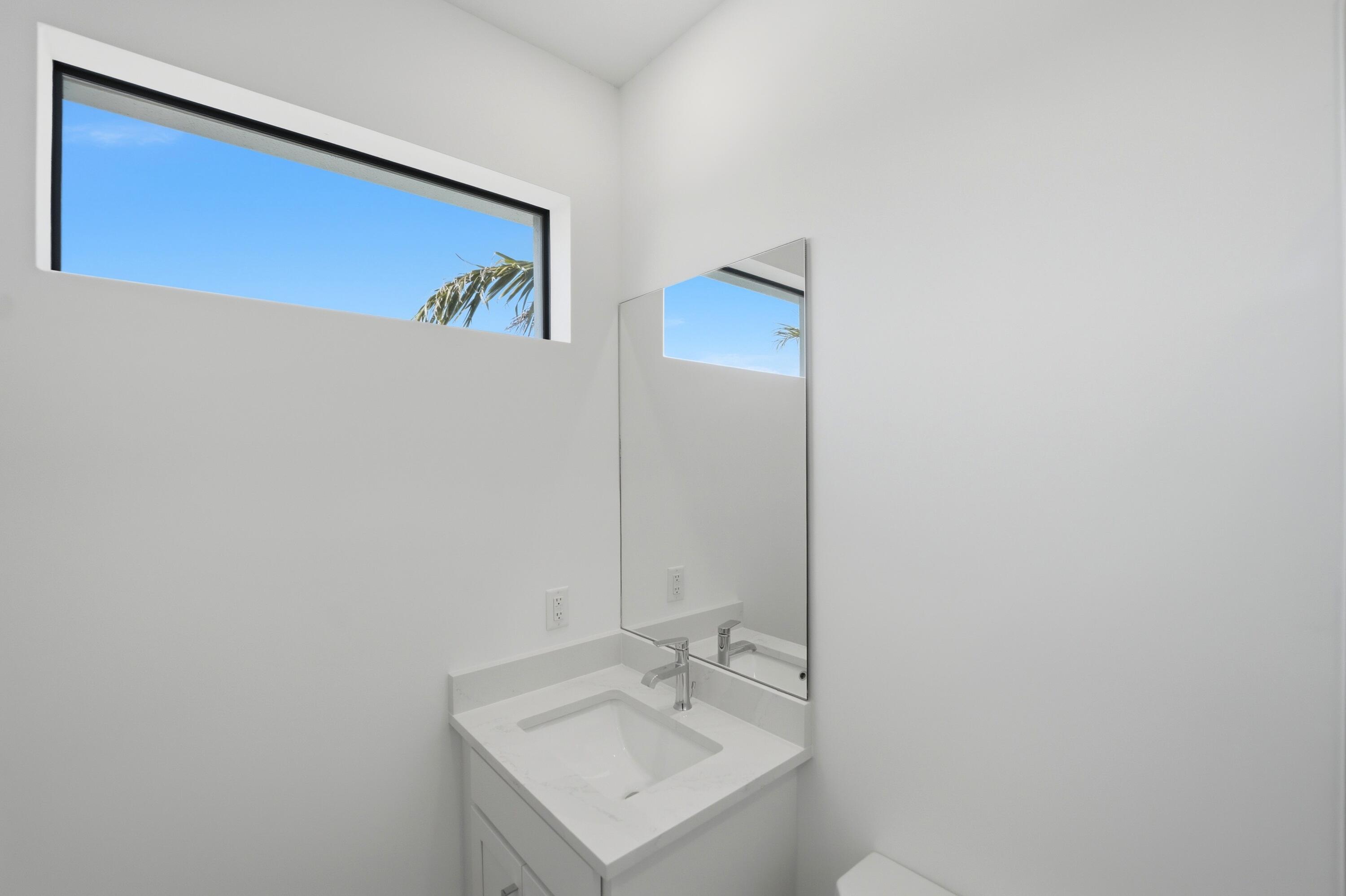 1012 Raleigh Way Property Photo 18