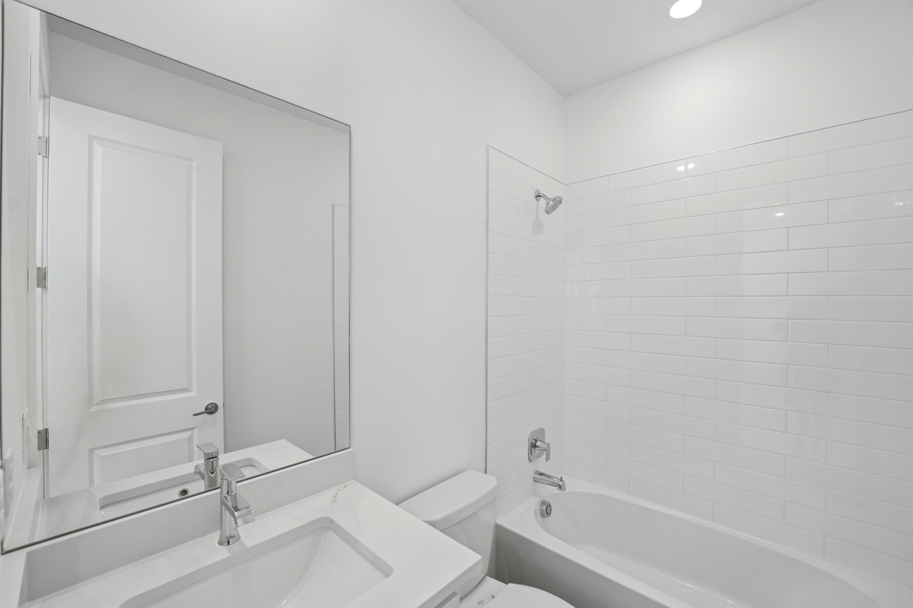 1012 Raleigh Way Property Photo 23