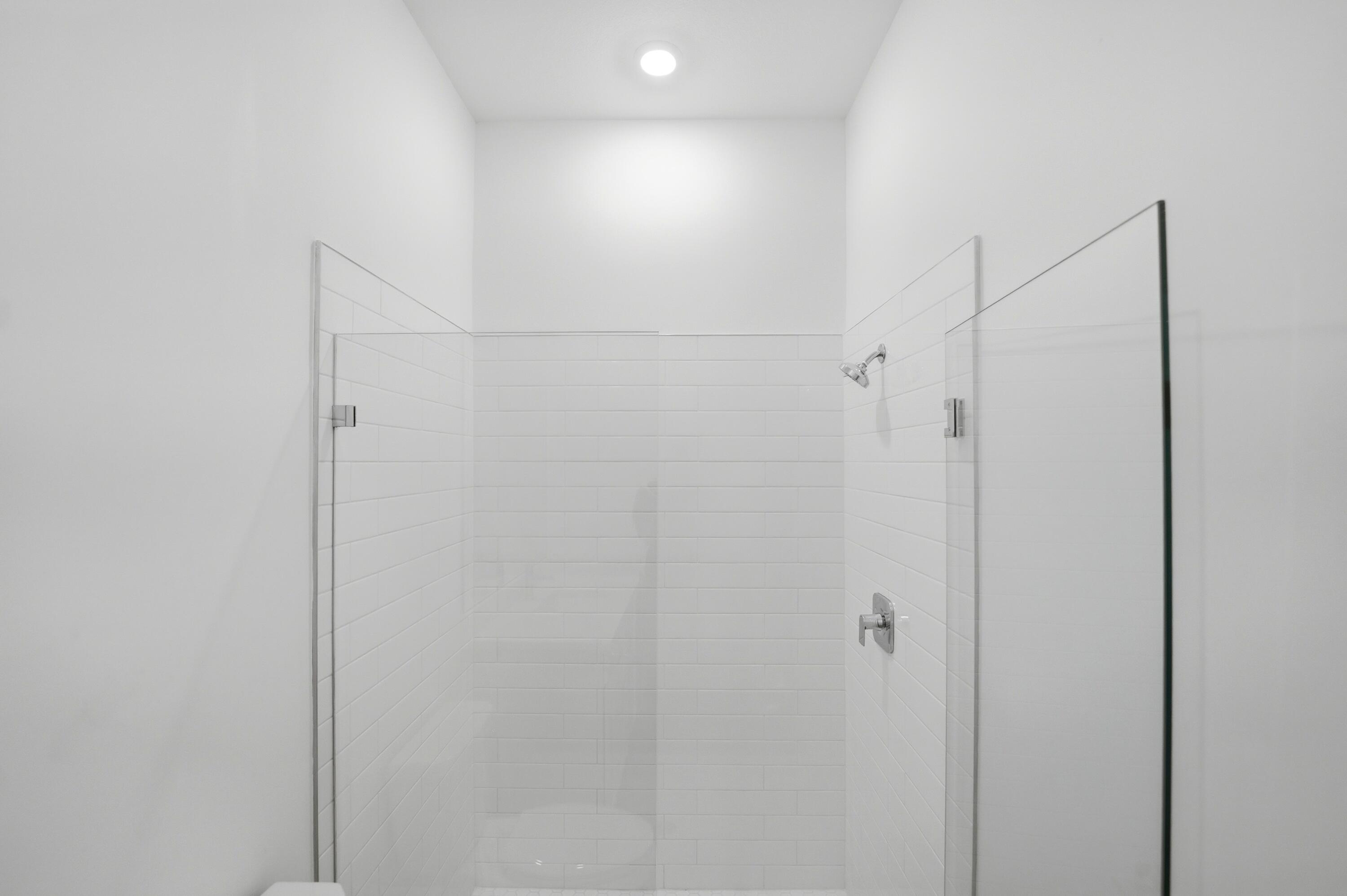 1012 Raleigh Way Property Photo 28