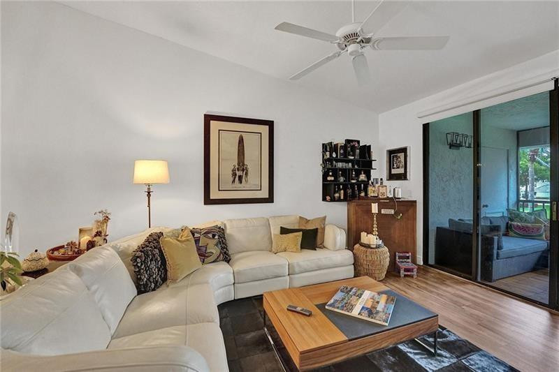 7533 Glendevon Lane 907 Property Photo 15