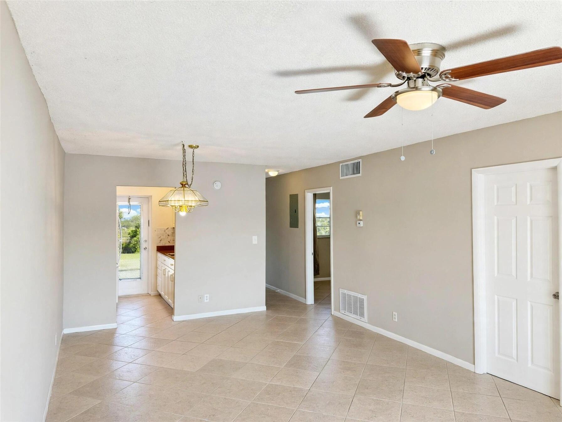 1116 Lake Terrace 214 Property Photo 17
