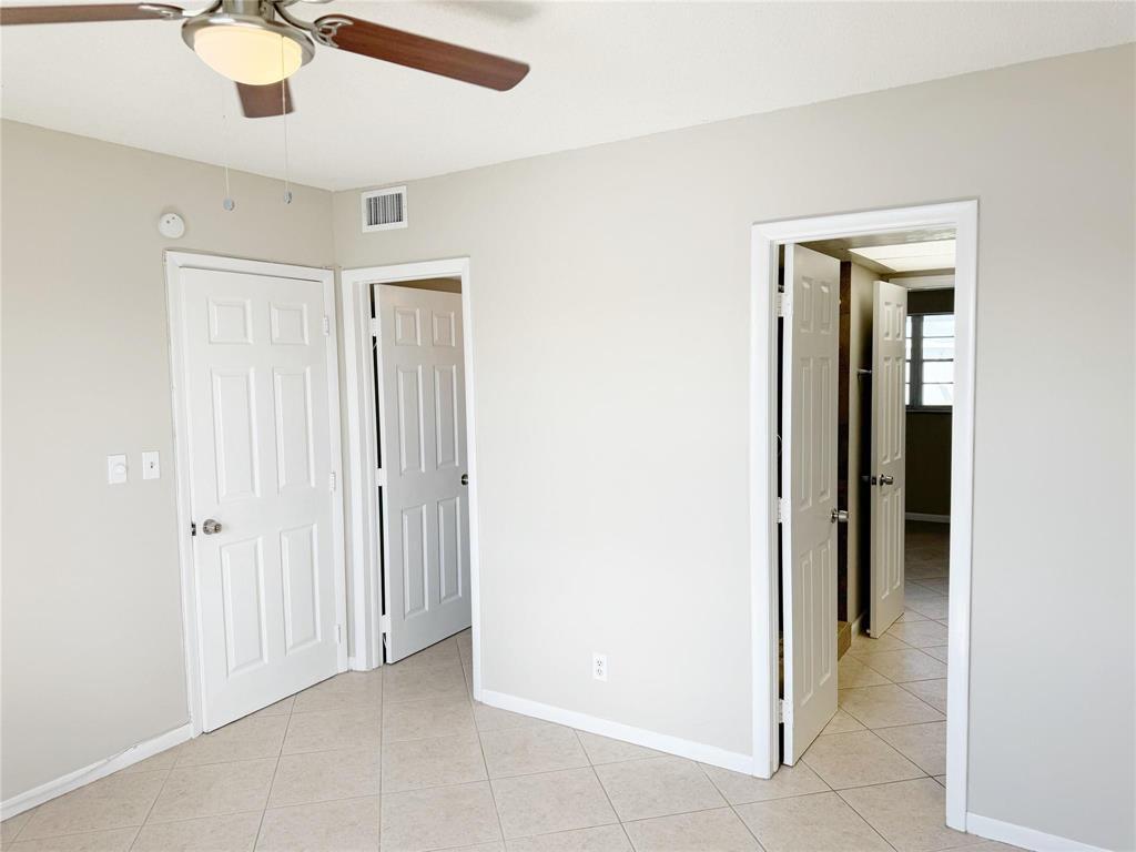 1116 Lake Terrace 214 Property Photo 25