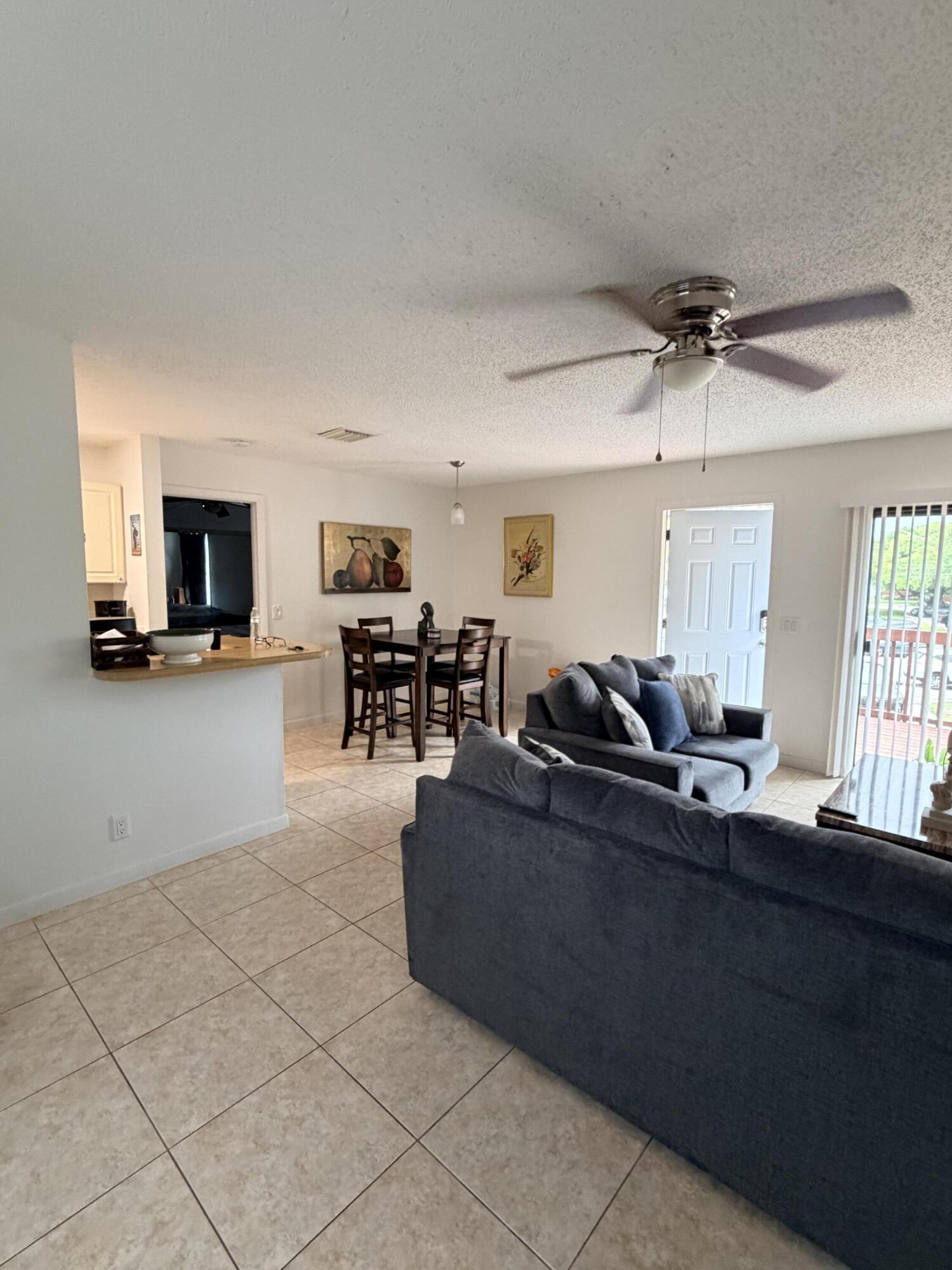 27 Crossings Circle H Property Photo 1