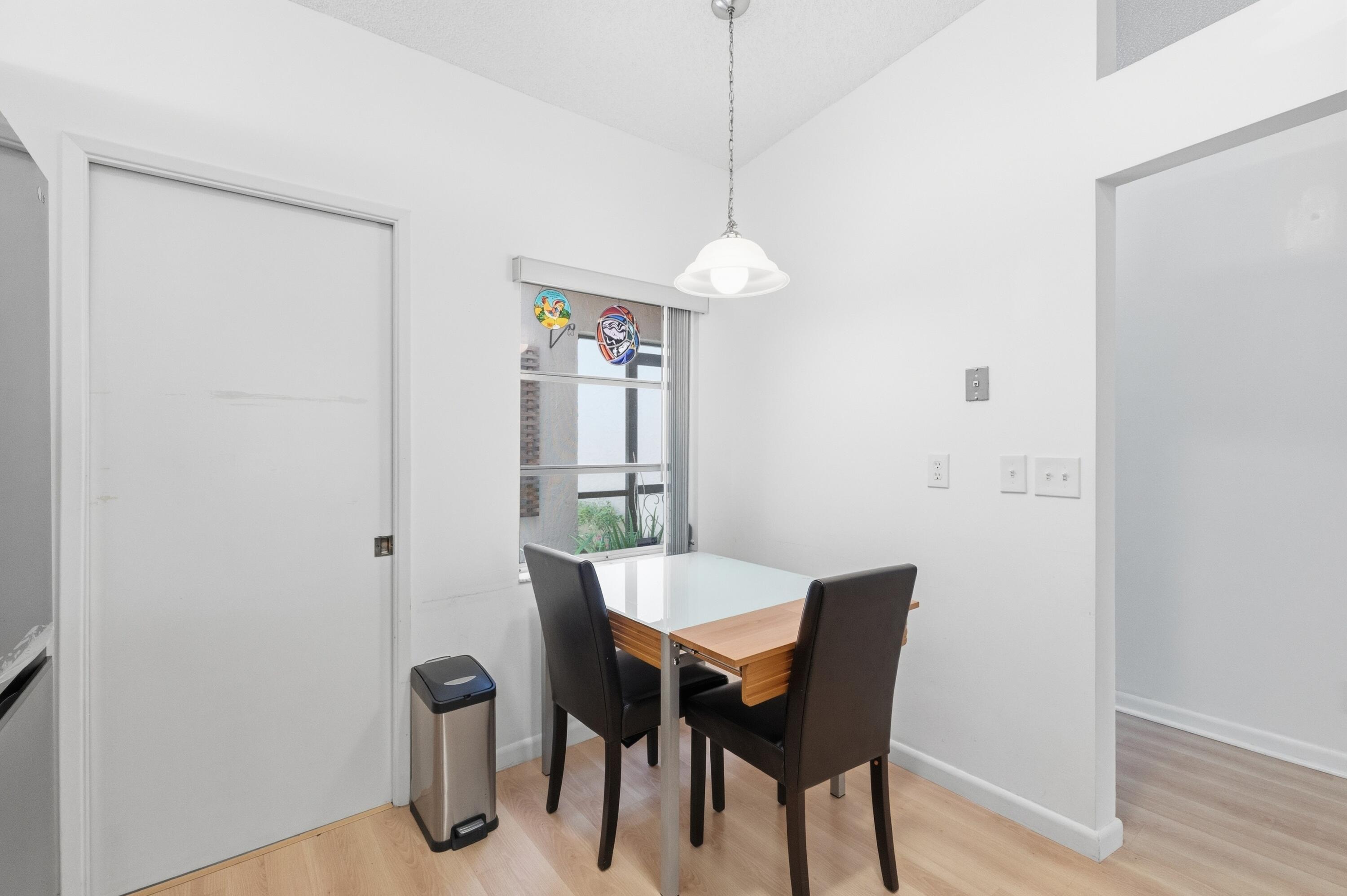 8128 Summerbreeze Lane Property Photo 6