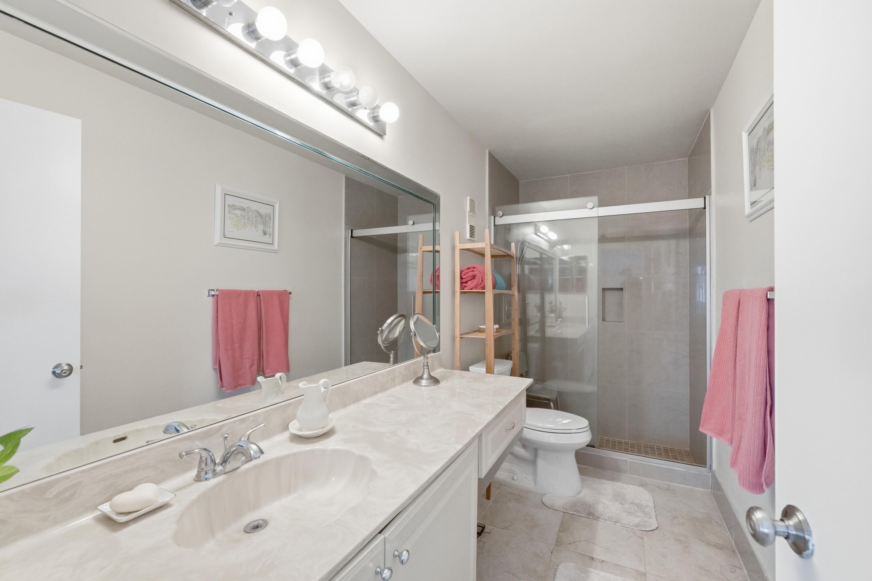 8128 Summerbreeze Lane Property Photo 15