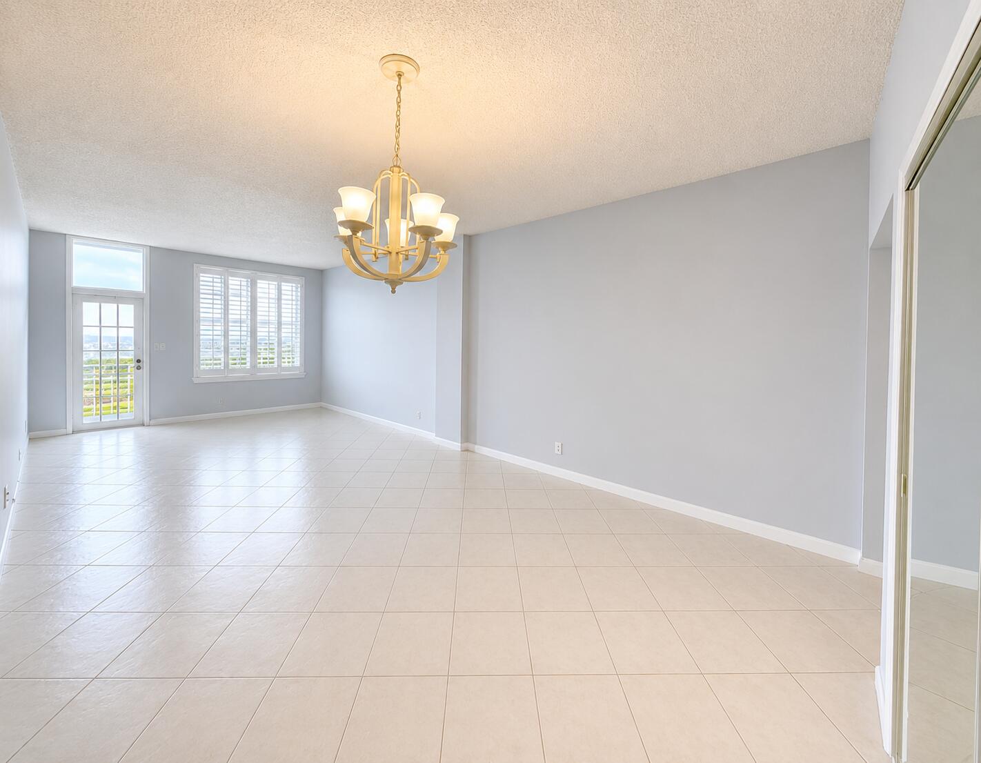 2851 S Ocean Boulevard 7s Property Photo 3