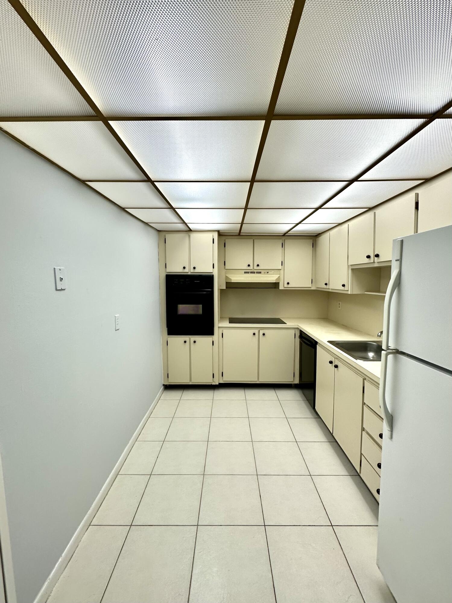 2851 S Ocean Boulevard 7s Property Photo 11