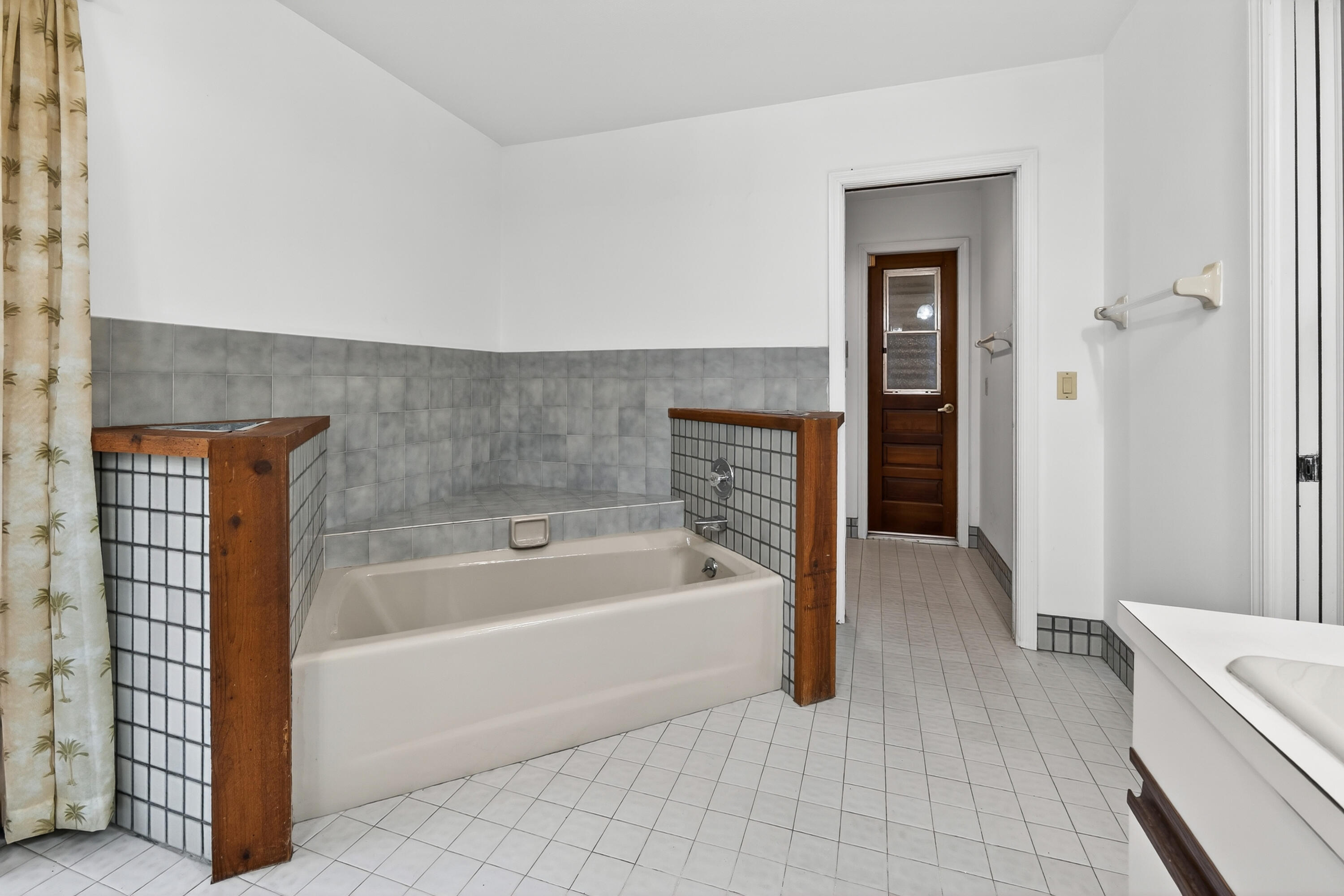 441 Ne Town Terrace Property Photo 26
