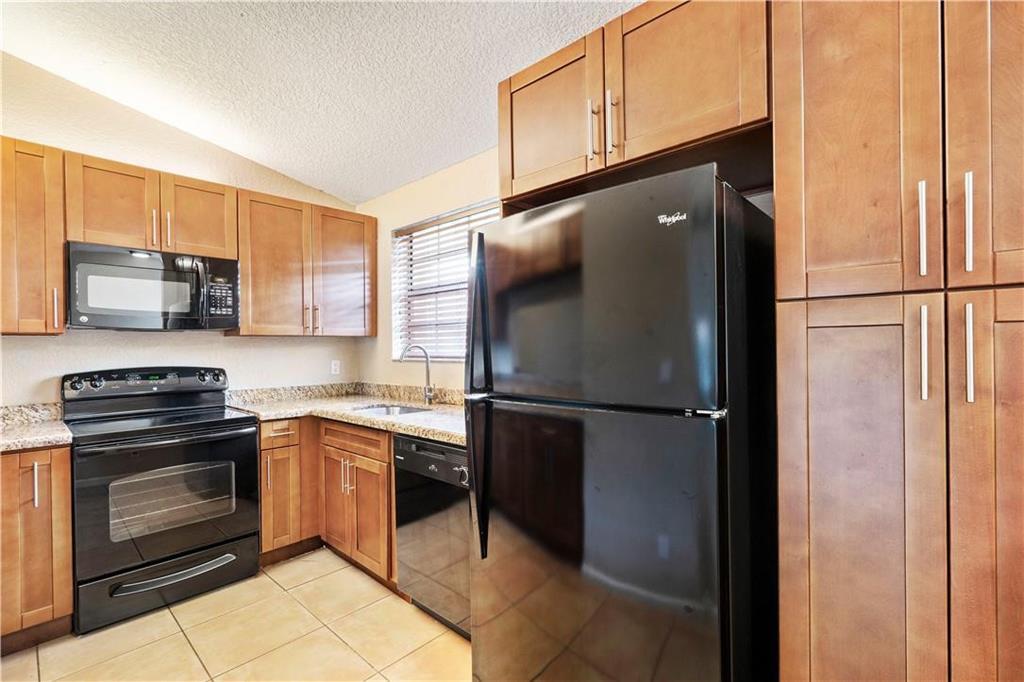 912 Congressional Way Property Photo 4