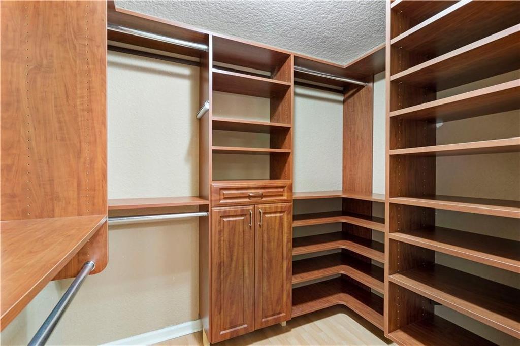 912 Congressional Way Property Photo 10