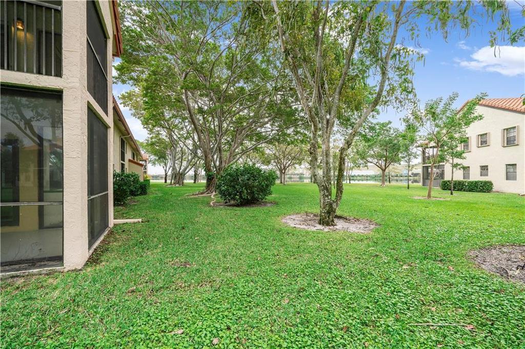 912 Congressional Way Property Photo 18