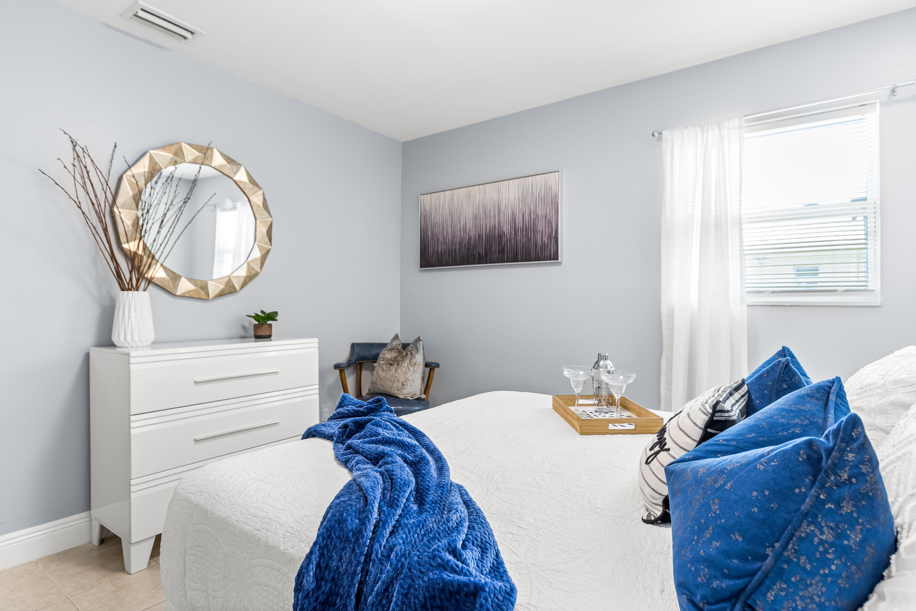 4953 Bayshore Drive Property Photo 10
