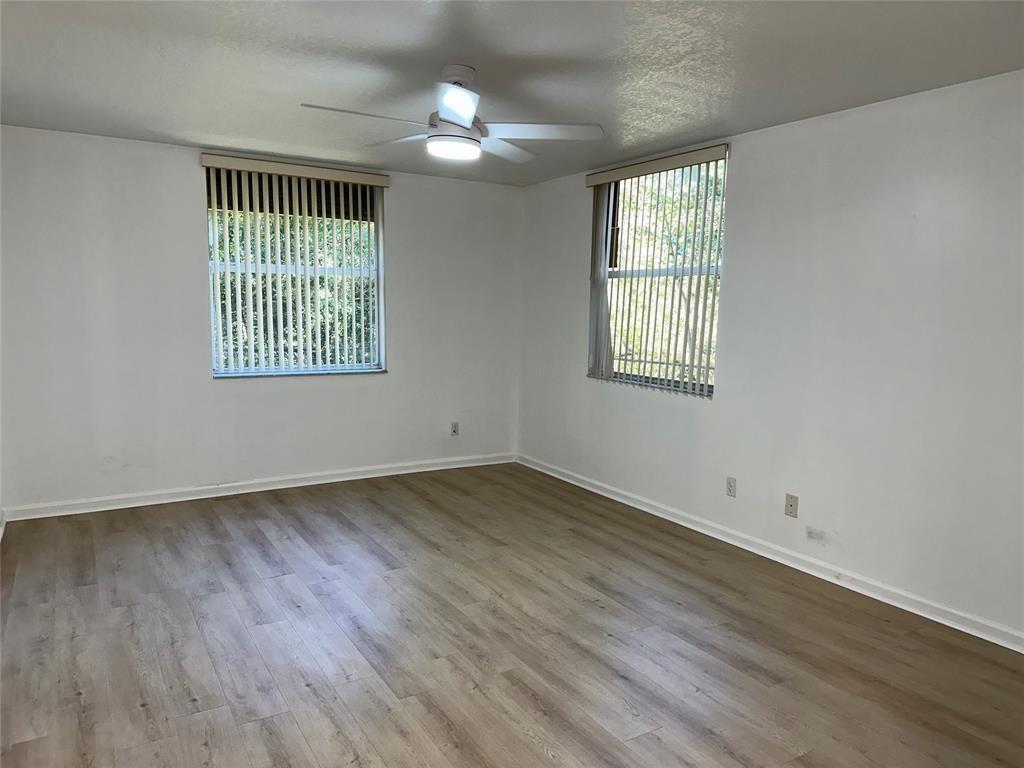 529 E Sheridan Street 1081 Property Photo 5
