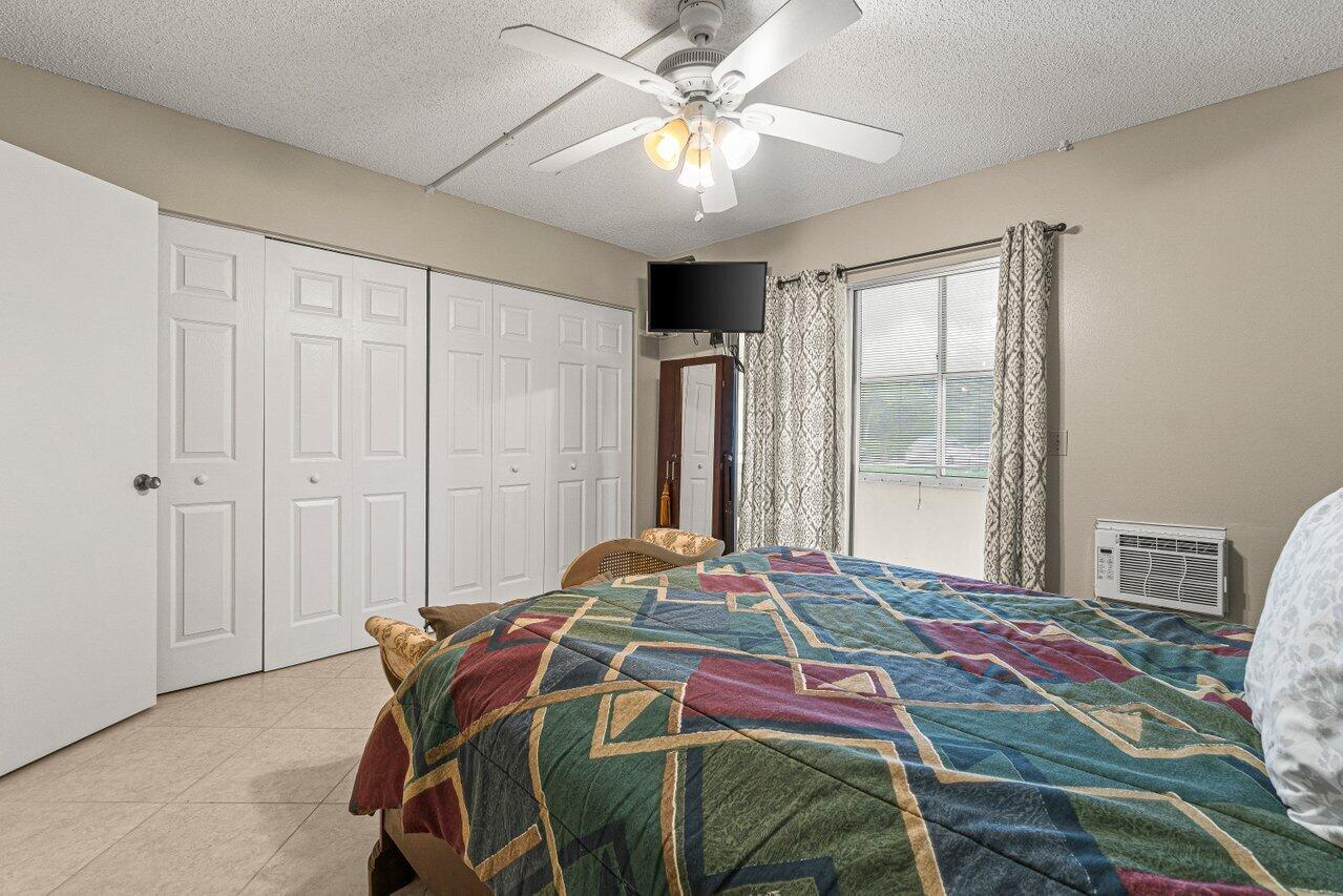 175 Suffolk E Property Photo 17