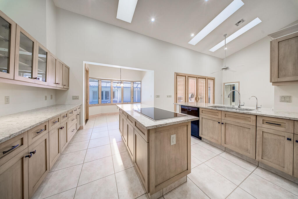13406 Doubletree Circle Property Photo 18
