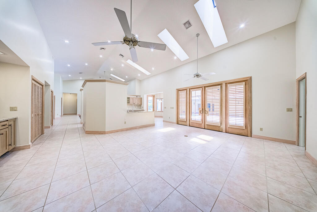13406 Doubletree Circle Property Photo 25