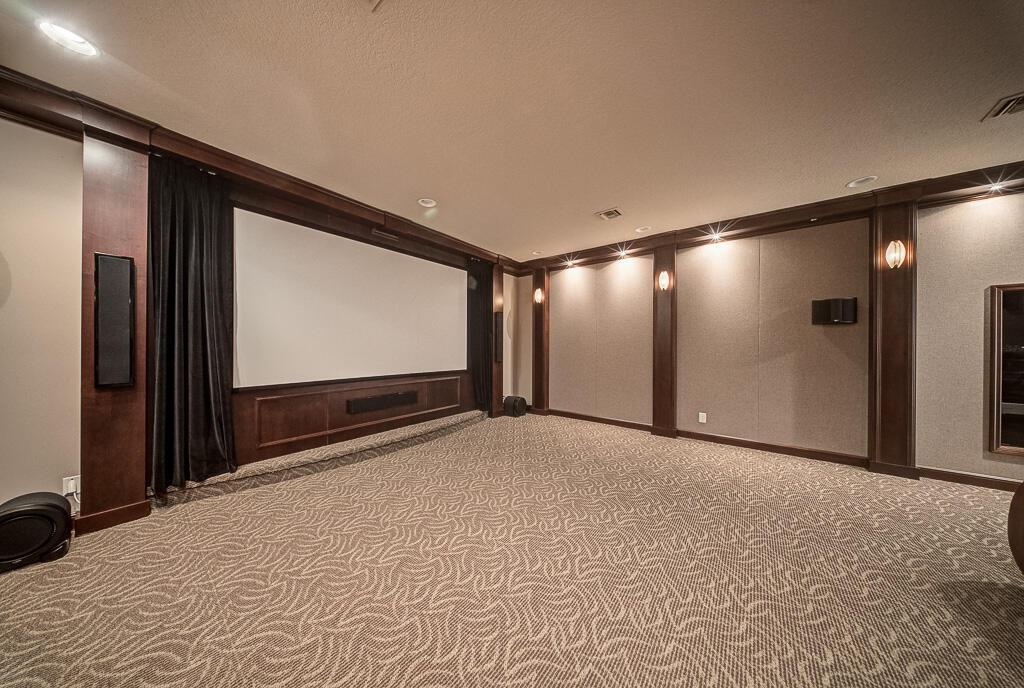 13406 Doubletree Circle Property Photo 32