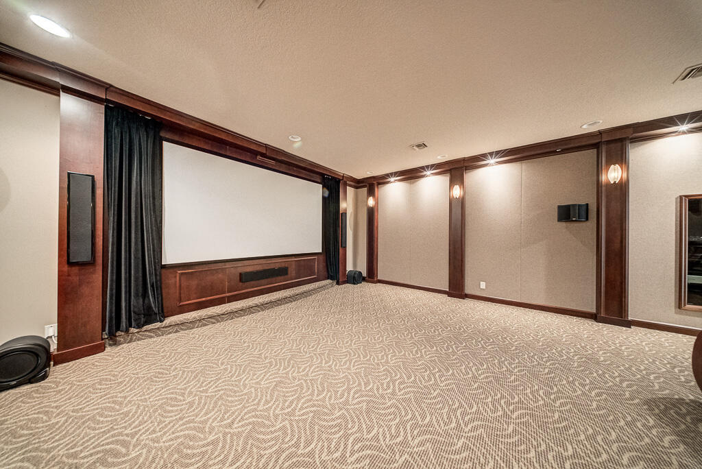 13406 Doubletree Circle Property Photo 33