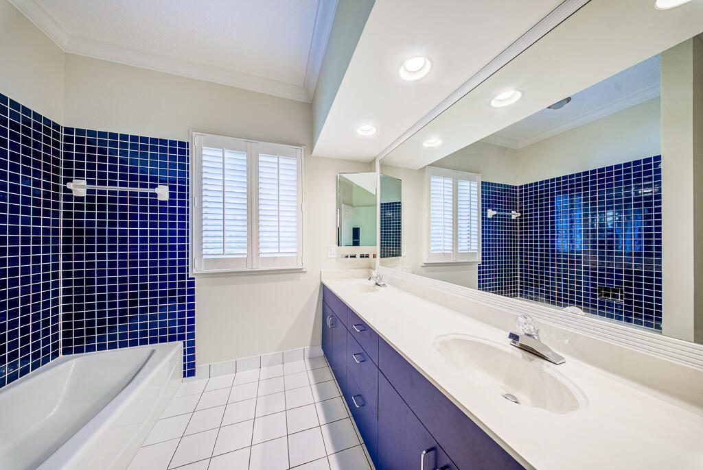 13406 Doubletree Circle Property Photo 39