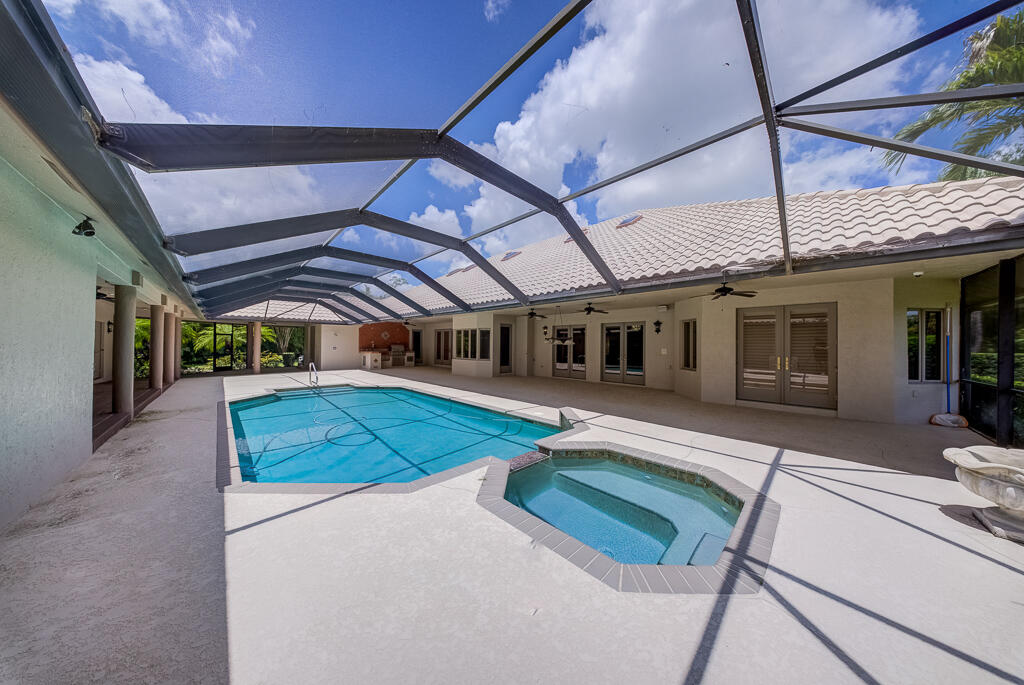 13406 Doubletree Circle Property Photo 45