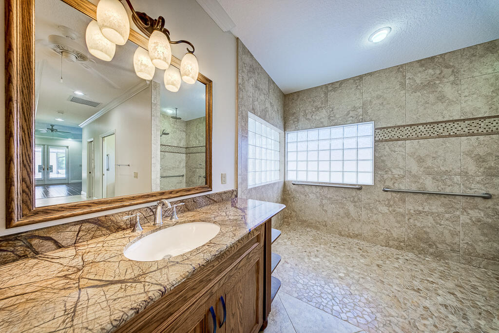 13406 Doubletree Circle Property Photo 67